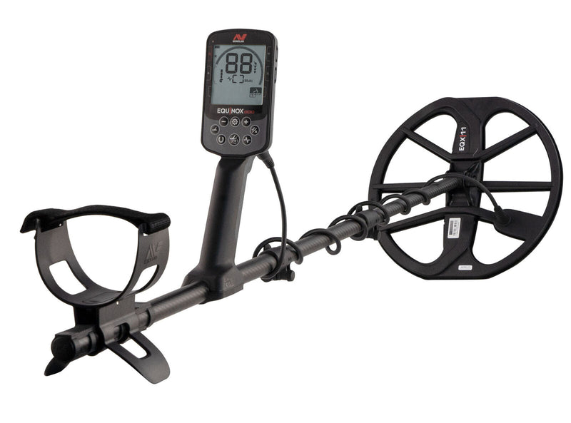 Load image into Gallery viewer, Minelab Equinox 900 Metal Detector with Pro-Find 40 Pinpointer and Carry Bag