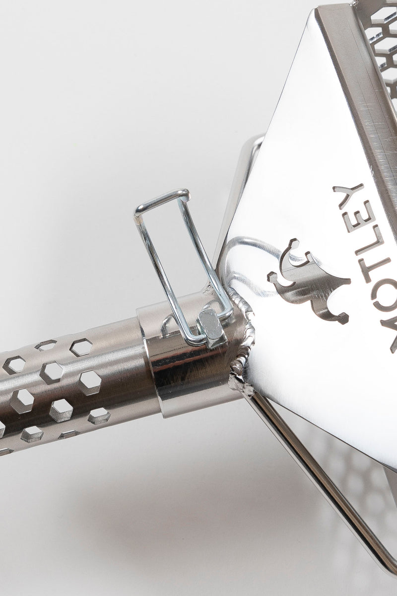 Load image into Gallery viewer, Motley Beach Sand Scoop with Handle (Silver Chrmalicious)